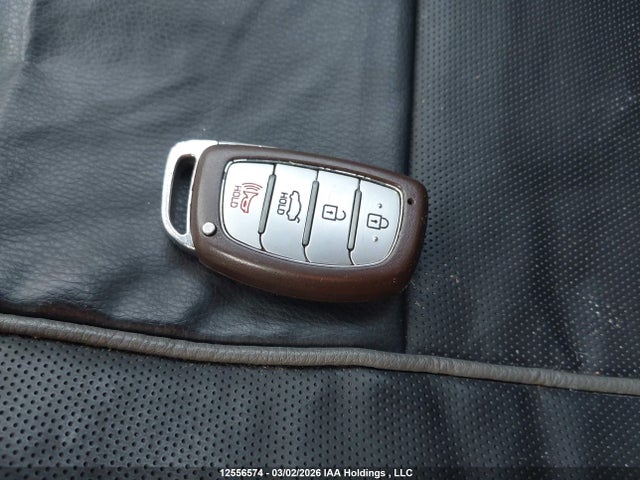 KMHD84LFXHU188057 Hyundai Elantra Gls