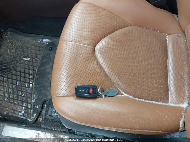 5TDFZRBH6NS217791 Toyota Highlander Limited