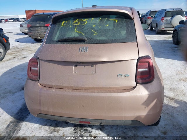 12556607 :رقم المزاد ، ZFAFFAC41RX222362 vin ، 2024 Fiat 500e La Prima مزاد بيع