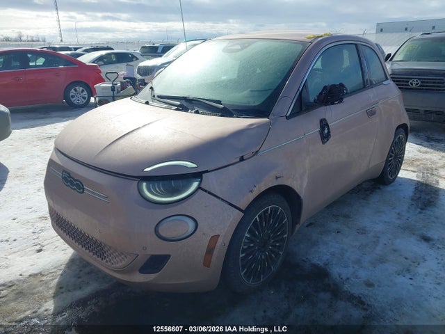 12556607 :رقم المزاد ، ZFAFFAC41RX222362 vin ، 2024 Fiat 500e La Prima مزاد بيع