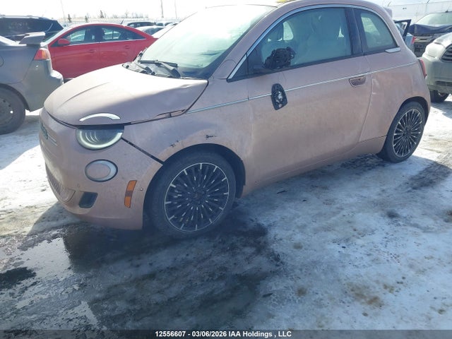 12556607 :رقم المزاد ، ZFAFFAC41RX222362 vin ، 2024 Fiat 500e La Prima مزاد بيع