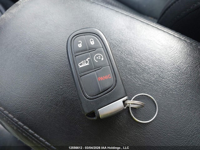 1C4PJMJS6HW585078 Jeep Cherokee Overland