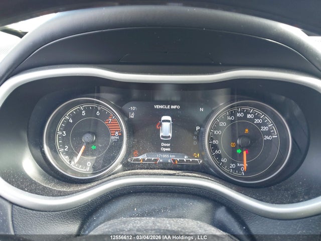 1C4PJMJS6HW585078 Jeep Cherokee Overland