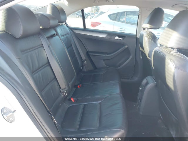 3VWL17AJ8HM276913 Volkswagen Jetta Sel/sel Premium