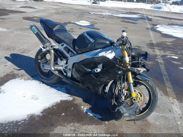 12556729 :رقم المزاد ، JKBZXJB153A013149 vin ، 2003 Kawasaki Zx636 B1 مزاد بيع