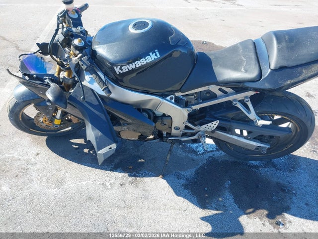 12556729 :رقم المزاد ، JKBZXJB153A013149 vin ، 2003 Kawasaki Zx636 B1 مزاد بيع
