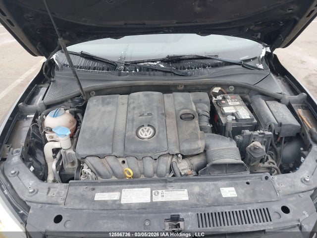 1VWBH7A38EC051557 Volkswagen Passat 2.5l Comfortline