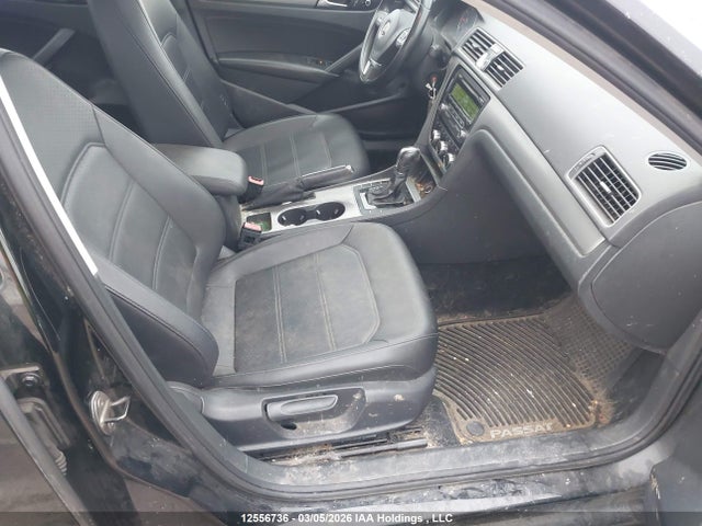 1VWBH7A38EC051557 Volkswagen Passat 2.5l Comfortline