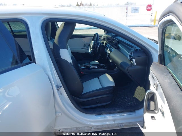 12556746 :رقم المزاد ، WDD3F4HB2KJ083572 vin ، 2019 Mercedes-benz A 250 4matic مزاد بيع