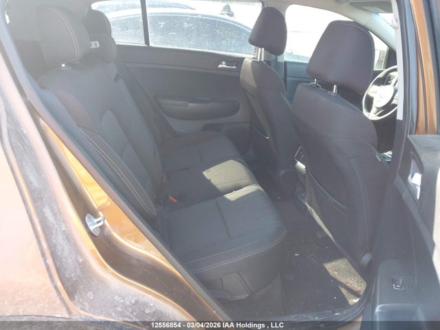12556854 :رقم المزاد ، KNDPMCAC3H7243639 vin ، 2017 Kia Sportage مزاد بيع