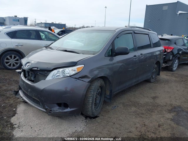 12556872 :رقم المزاد ، 5TDKZ3DCXHS859920 vin ، 2017 Toyota Sienna Le 8 Passenger مزاد بيع