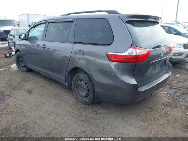 12556872 :رقم المزاد ، 5TDKZ3DCXHS859920 vin ، 2017 Toyota Sienna Le 8 Passenger مزاد بيع