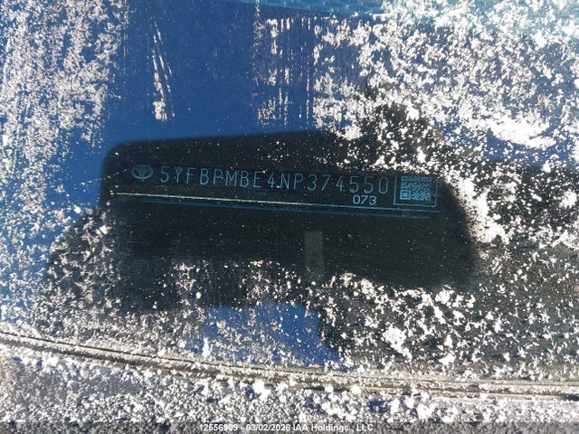 12556909 :رقم المزاد ، 5YFBPMBE4NP374550 vin ، 2022 Toyota Corolla L مزاد بيع