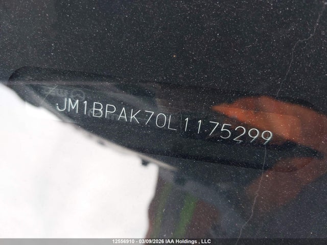 JM1BPAK70L1175299 Mazda Mazda3 Gx