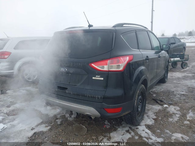 1FMCU0GX0GUA86543 Ford ESCAPE SE
