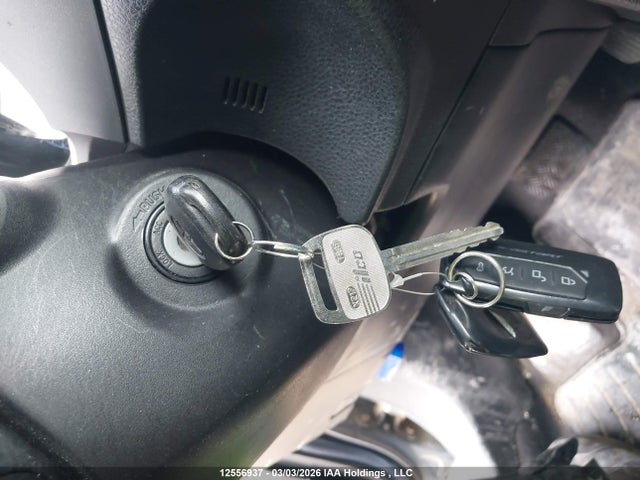 2T1BURHE9GC516665 Toyota Corolla S