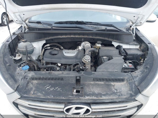KM8J3CA22HU342062 Hyundai TUCSON SE