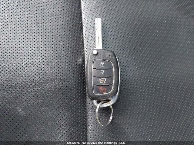 KM8J3CA22HU342062 Hyundai TUCSON SE