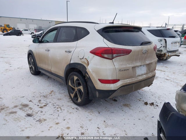 KM8J3CA22HU342062 Hyundai TUCSON SE