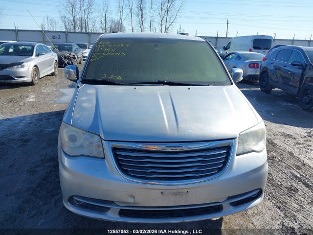 2011 Chrysler Town & Country Limited მანქანა იყიდება აუქციონზე, vin: 2A4RR6DG2BR640317, აუქციონის ნომერი: 12557053