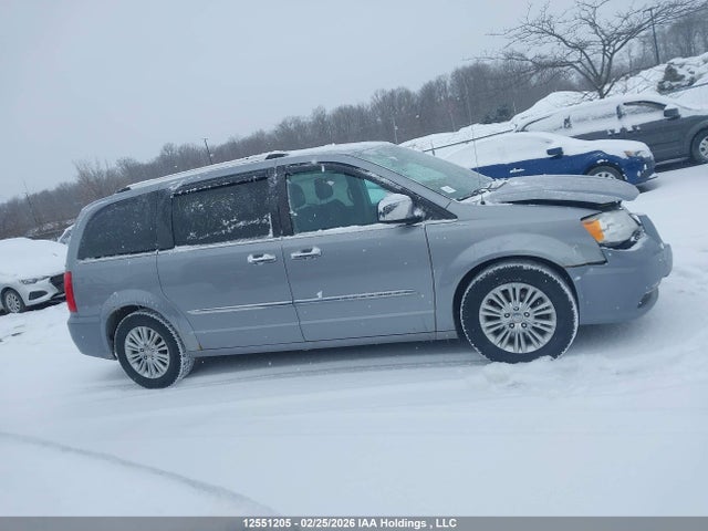 2C4RC1GG7ER240358 Chrysler Town &amp; Country Limited