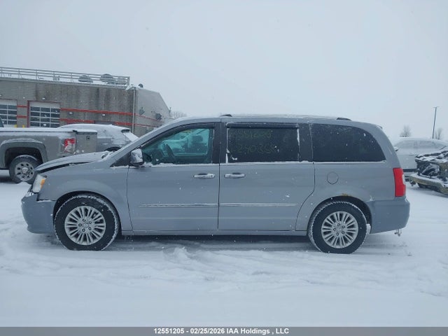 2C4RC1GG7ER240358 Chrysler Town &amp; Country Limited