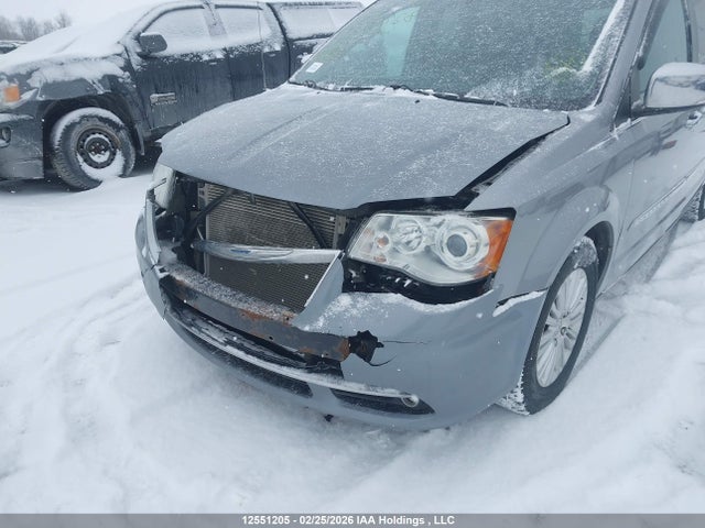2C4RC1GG7ER240358 Chrysler Town &amp; Country Limited