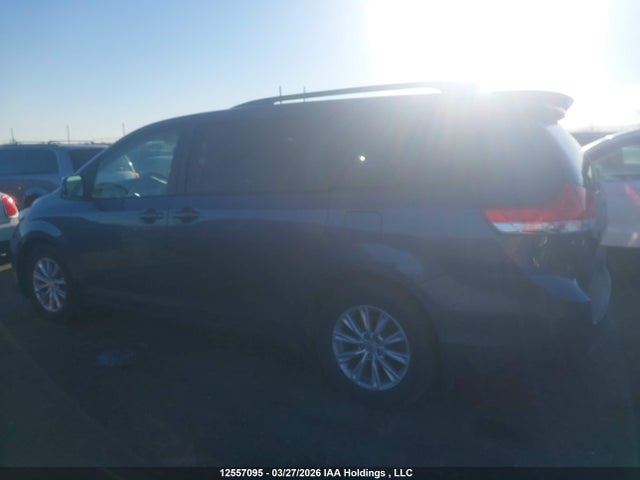2014 Toyota Sienna Le V6 მანქანა იყიდება აუქციონზე, vin: 5TDKK3DC3ES488180, აუქციონის ნომერი: 12557095