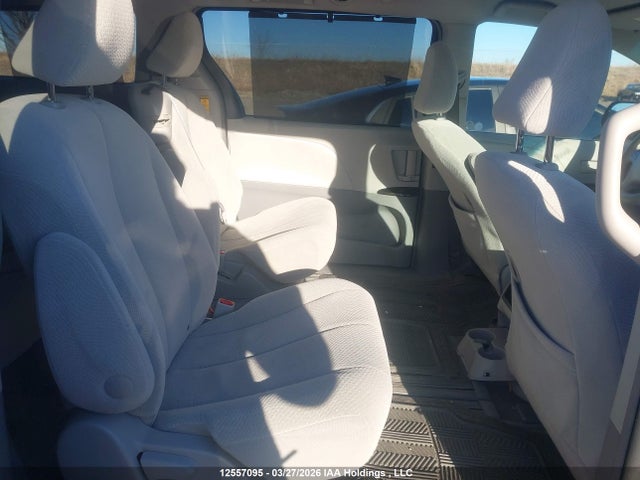2014 Toyota Sienna Le V6 მანქანა იყიდება აუქციონზე, vin: 5TDKK3DC3ES488180, აუქციონის ნომერი: 12557095