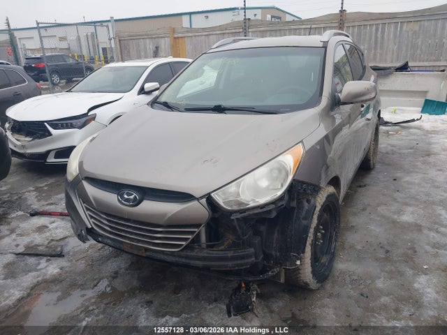 12557128 :رقم المزاد ، KM8JU3AC5AU087886 vin ، 2010 Hyundai Tucson Gls مزاد بيع