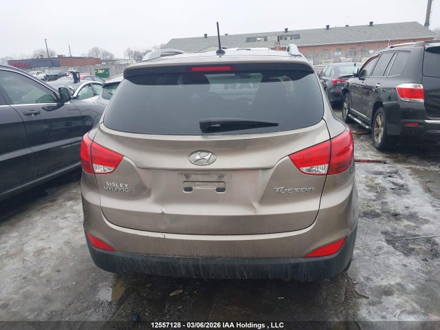 12557128 :رقم المزاد ، KM8JU3AC5AU087886 vin ، 2010 Hyundai Tucson Gls مزاد بيع