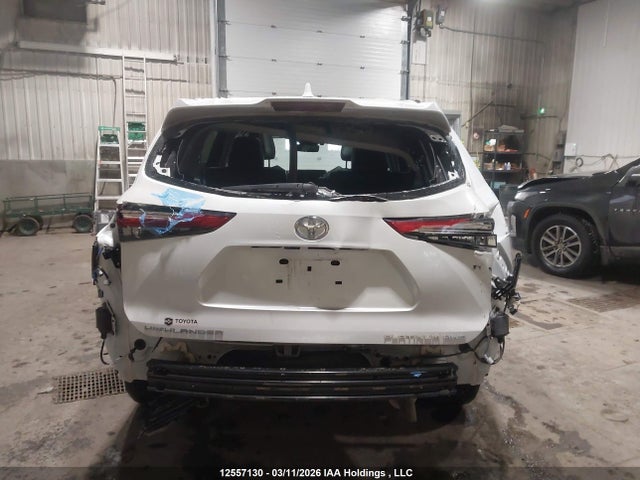 Aukcja sprzedaży 2022 Toyota Highlander Platinum, vin: 5TDFZRBH9NS167307, numer aukcji: 12557130