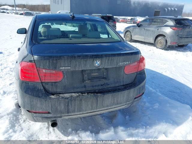 WBA3C3C59EF987423 BMW 320i Xdrive