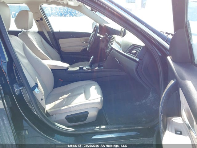 WBA3C3C59EF987423 BMW 320i Xdrive