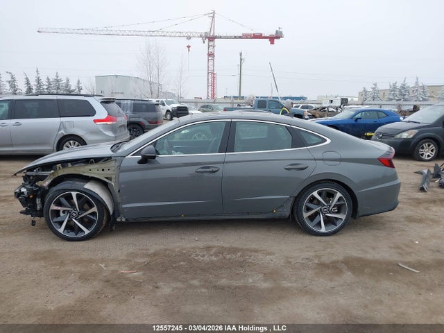 KMHL44J28PA280856 Hyundai Sonata Sport