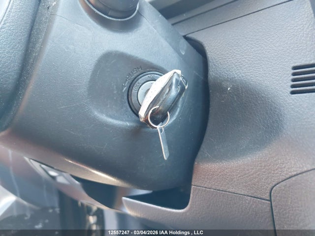 12557247 :رقم المزاد ، 2T1KU4EE3CC867413 vin ، 2012 Toyota Corolla Matrix مزاد بيع