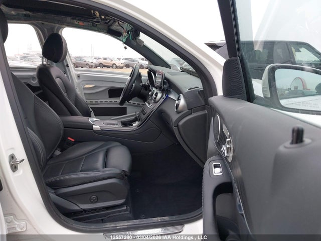 12557280 :رقم المزاد ، W1N0G8EB2NV369031 vin ، 2022 Mercedes-benz Glc 300 4matic مزاد بيع