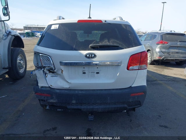 12557281 :رقم المزاد ، 5XYKTDA22BG091003 vin ، 2011 Kia Sorento مزاد بيع