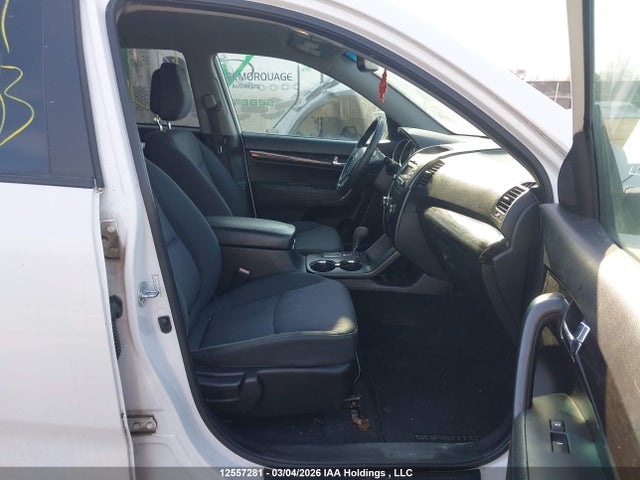 12557281 :رقم المزاد ، 5XYKTDA22BG091003 vin ، 2011 Kia Sorento مزاد بيع