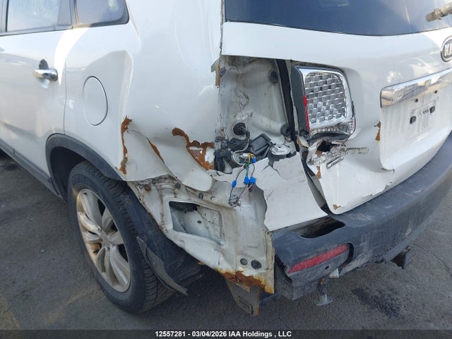 12557281 :رقم المزاد ، 5XYKTDA22BG091003 vin ، 2011 Kia Sorento مزاد بيع