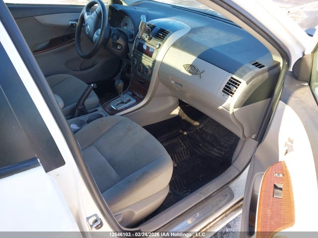 12546103 :رقم المزاد ، 2T1BU4EE8BC561709 vin ، 2011 Toyota Corolla Le مزاد بيع
