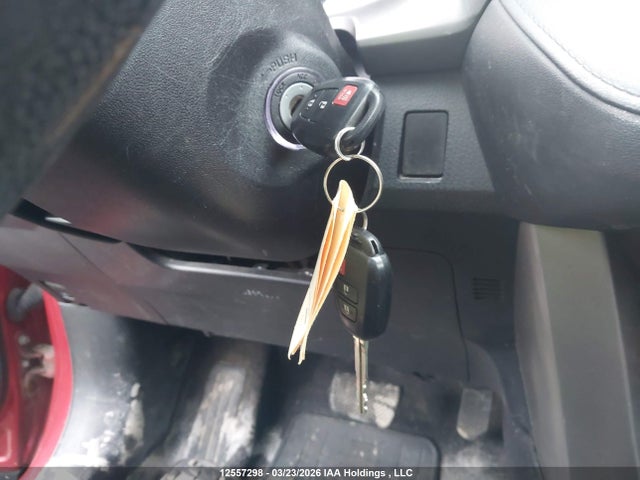 2T3ZFREVXGW292258 Toyota RAV4 LE