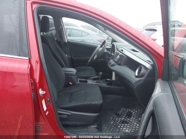 2T3ZFREVXGW292258 Toyota RAV4 LE
