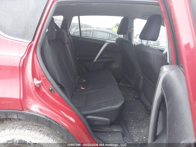 2T3ZFREVXGW292258 Toyota RAV4 LE