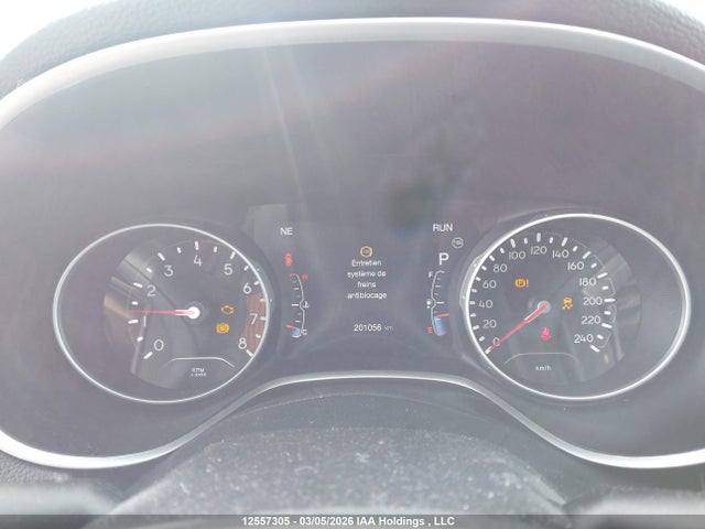 12557305 :رقم المزاد ، 3C4NJDCB4JT155677 vin ، 2018 Jeep Compass مزاد بيع