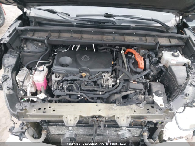 12557353 :رقم المزاد ، 5TDGBRCH8MS022801 vin ، 2021 Toyota Highlander Hybrid Xle مزاد بيع