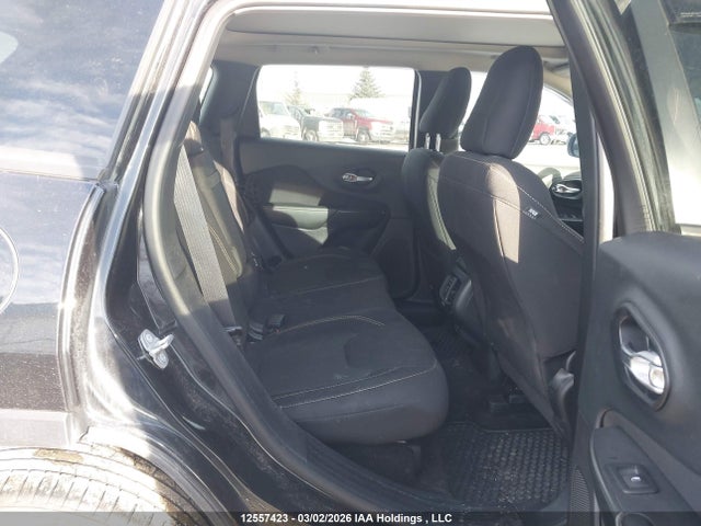 1C4PJMCSXGW173967 Jeep Cherokee Latitude