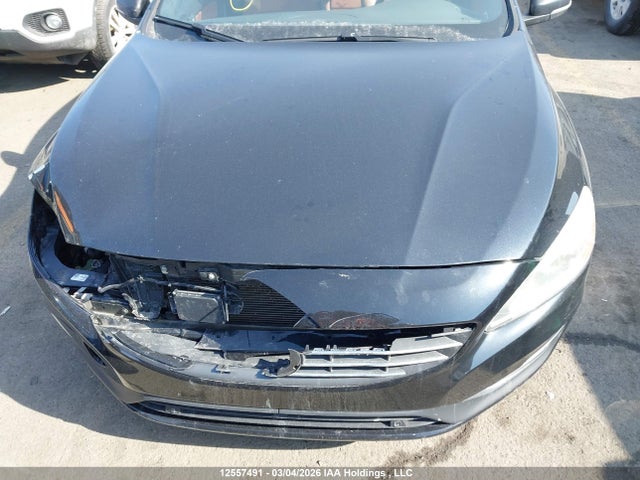YV1612SK1G1296484 Volvo V60 Premier