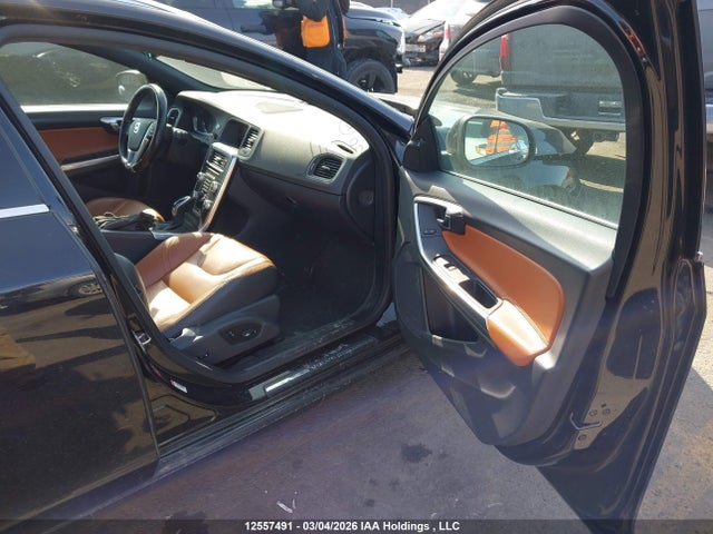 YV1612SK1G1296484 Volvo V60 Premier
