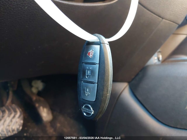5N1AT2MV8GC817864 Nissan Rogue S/sl/sv